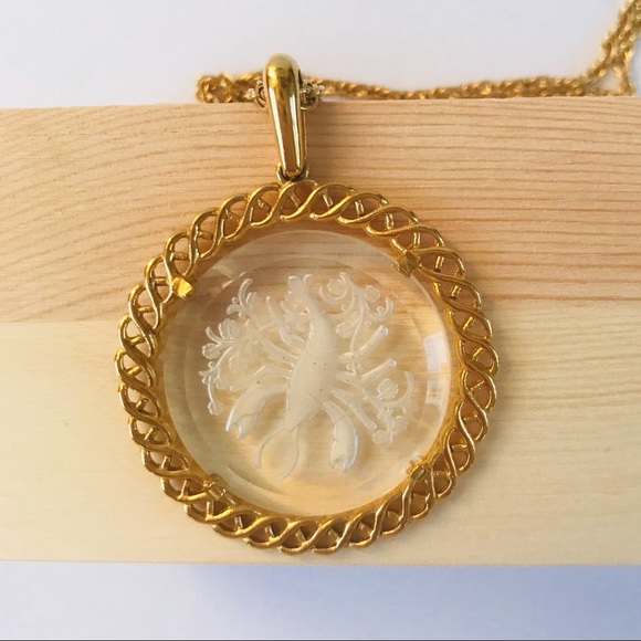 Trifari Jewelry - Trifari Vintage necklace